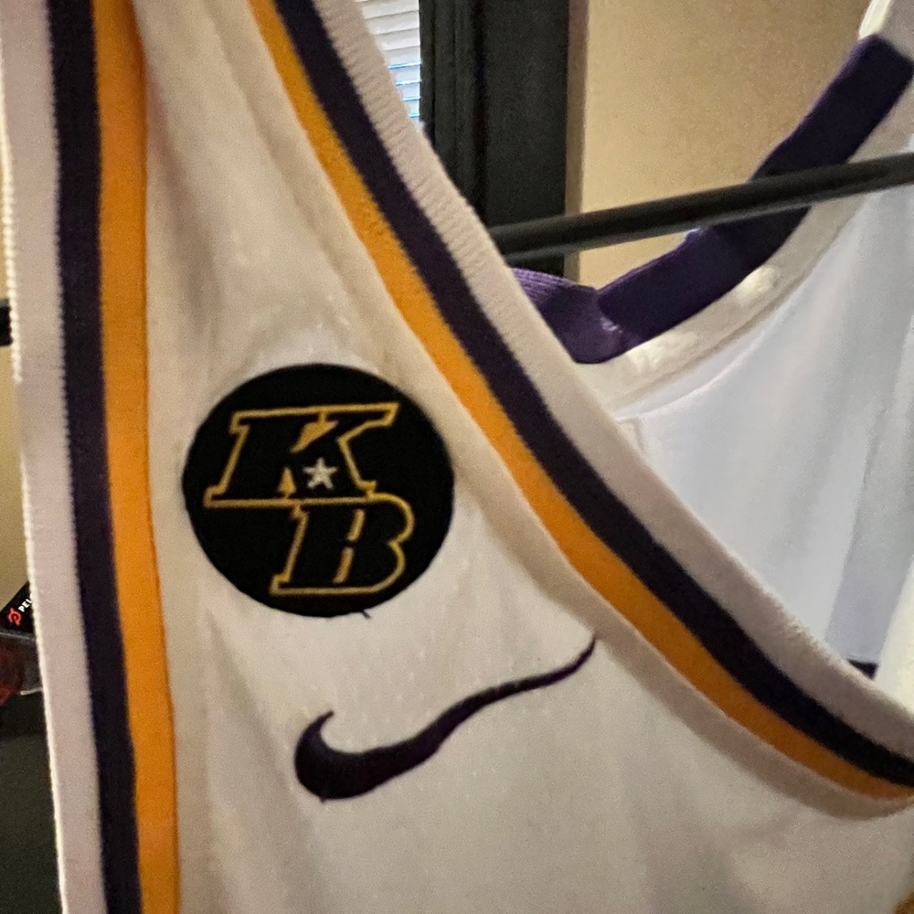 Kobe jersey with KB patch - Picture 3 of 3